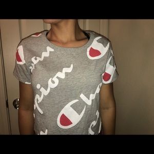 Champion crop shirt from buckle